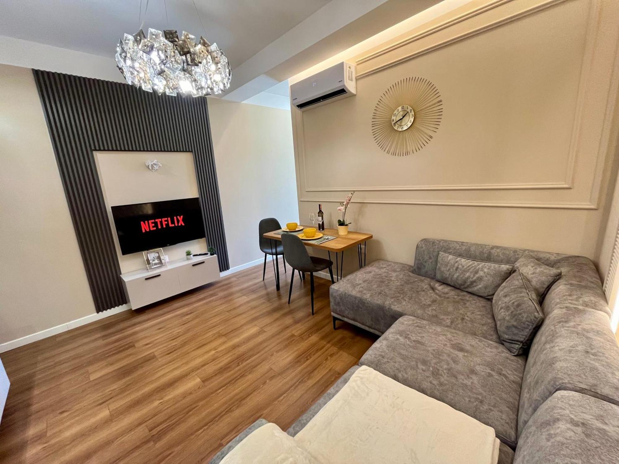City Center Cozy Apartment Tirana Exterior photo